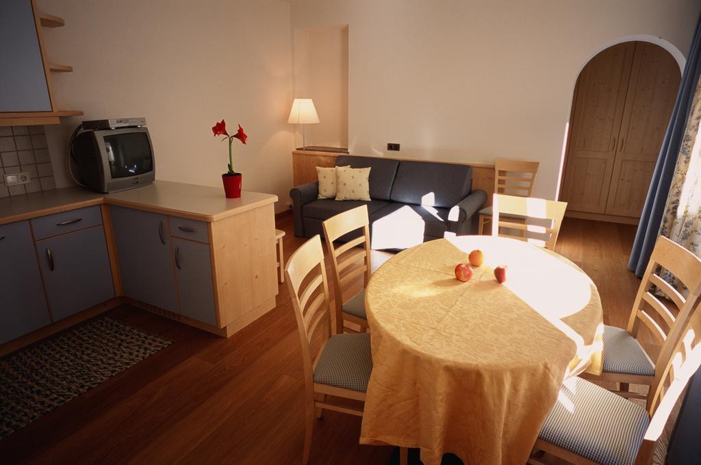 Residence Frea Сельва-ди-Валь-Гардена Номер фото